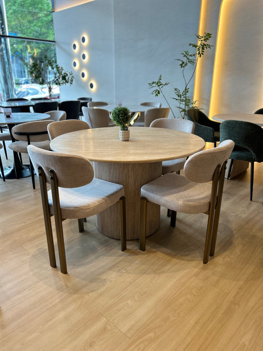 Juego de Comedor - Magna  + 4 Sillas de Comedor Mika Gold