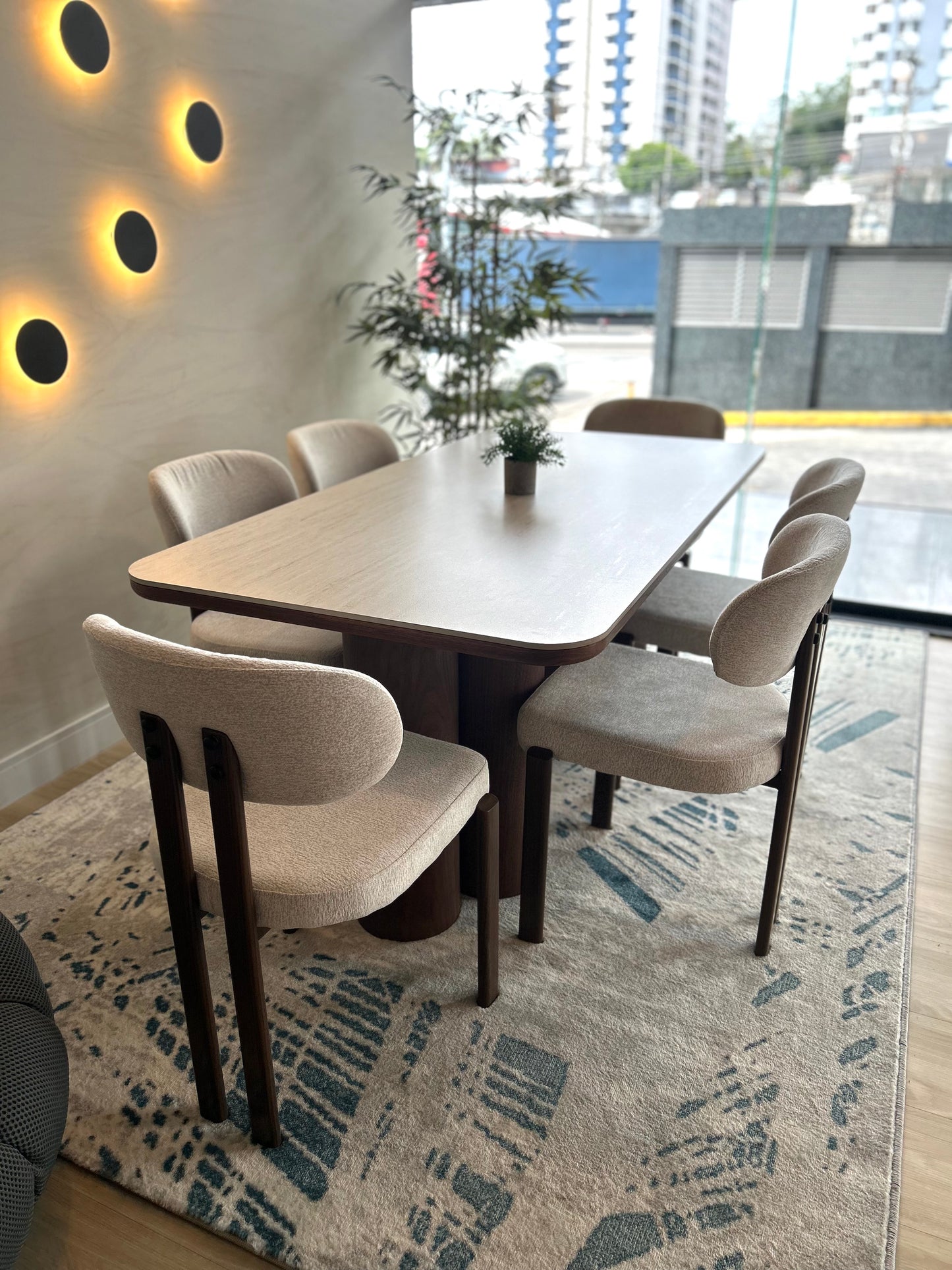 Juegos de Comedor - Sahara + 6 Sillas de Comedor Mika Walnut