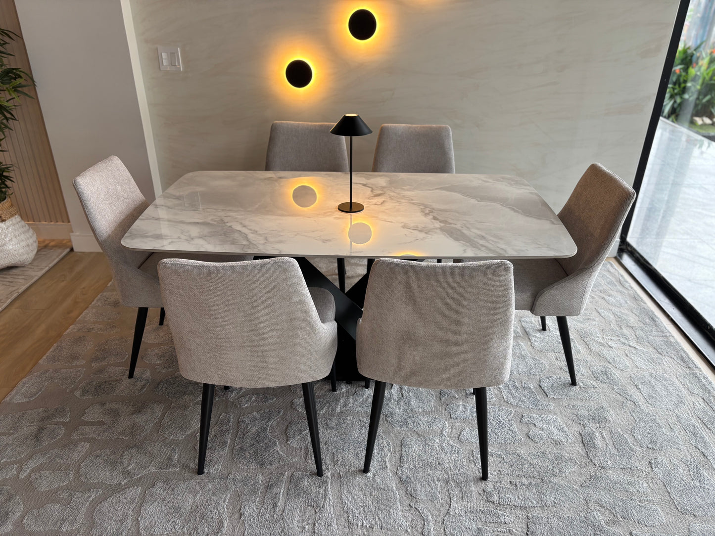 Juego de Comedor - Mesa Xenia (160cm) + 6 Sillas Hera